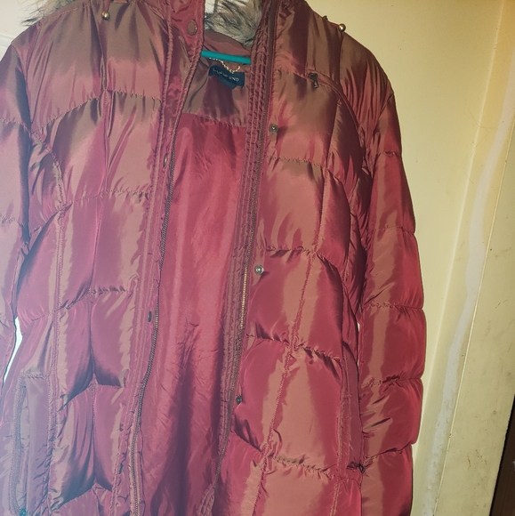 Lands' End - Picture 2 of 4